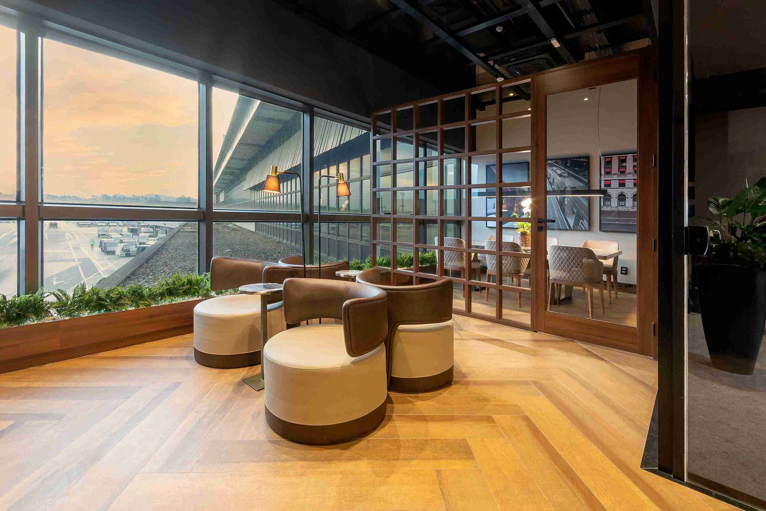 W Premium Lounge - The West at GRU