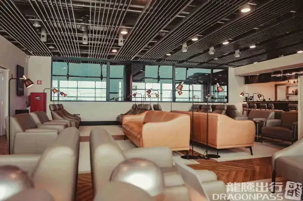 W Premium Lounge - The Pier – photos 2