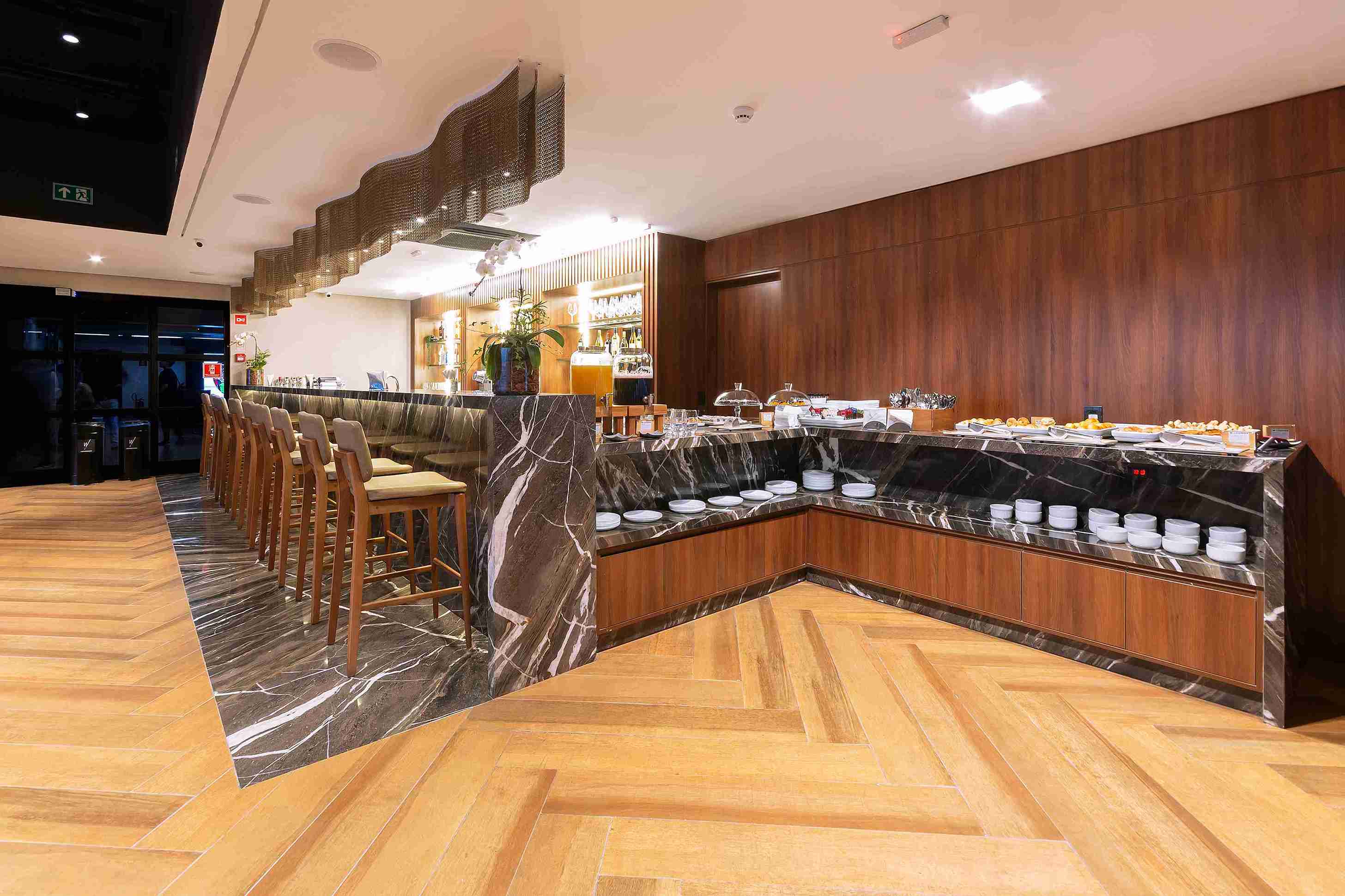 W Premium Lounge - The West