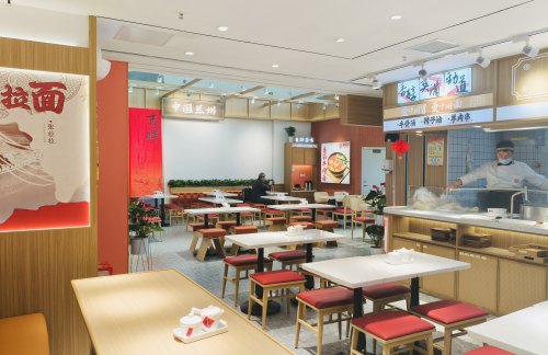 武汉天河国际机场张拉拉兰州手撕牛肉面