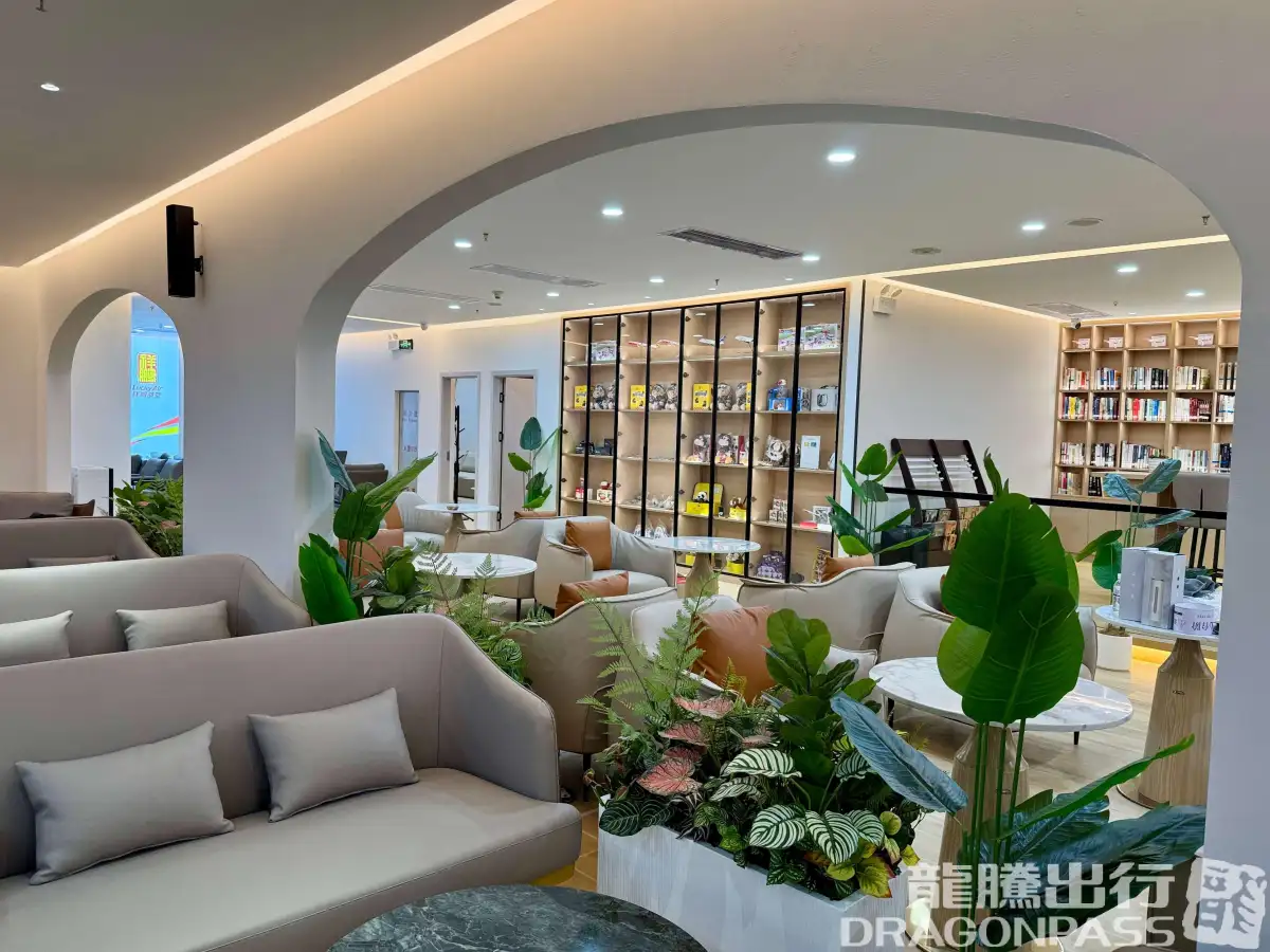 Lucky Air VIP Lounge – photos 7