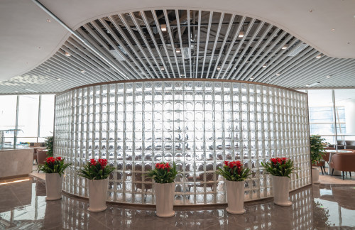 XIYV22东航头等舱休息室(T5国内)