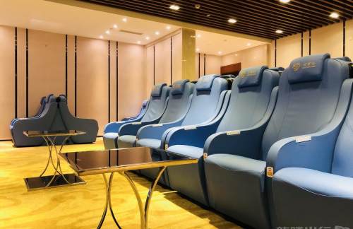 RIZ头等舱候机室