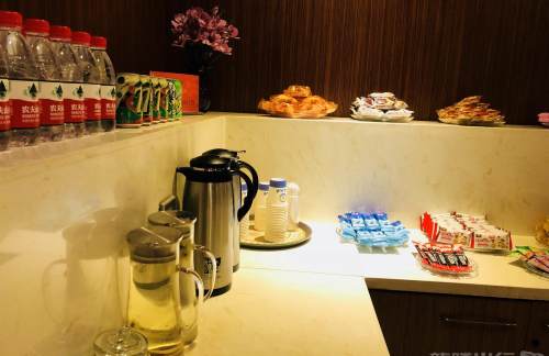 RIZ头等舱候机室