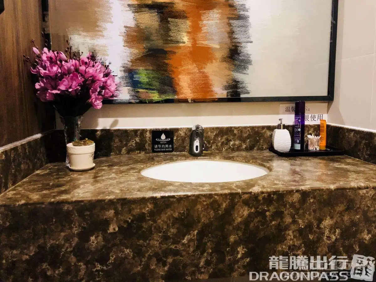 First Class Lounge – photos 4