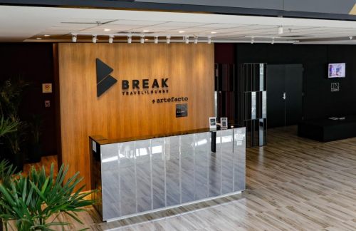 CWBBreak Travel Lounge