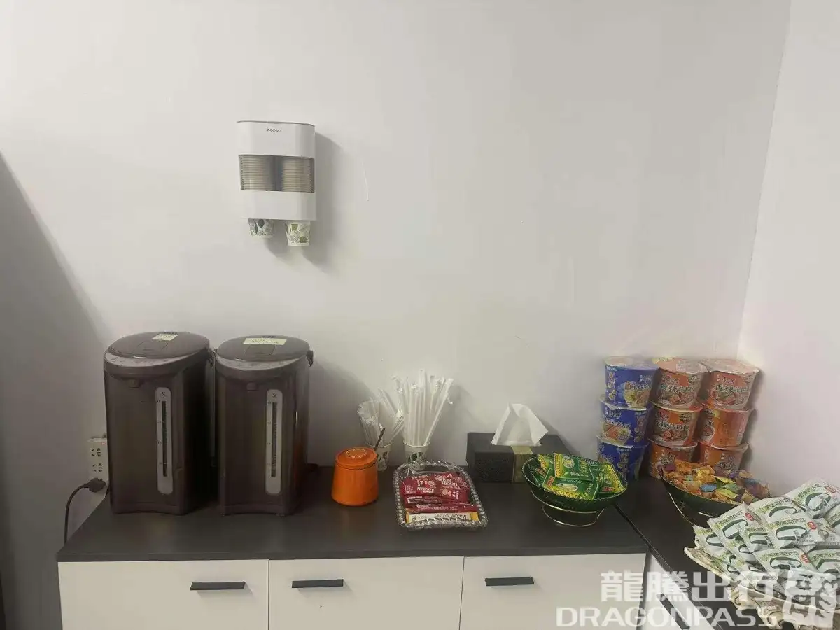 First Class Lounge – photos 5