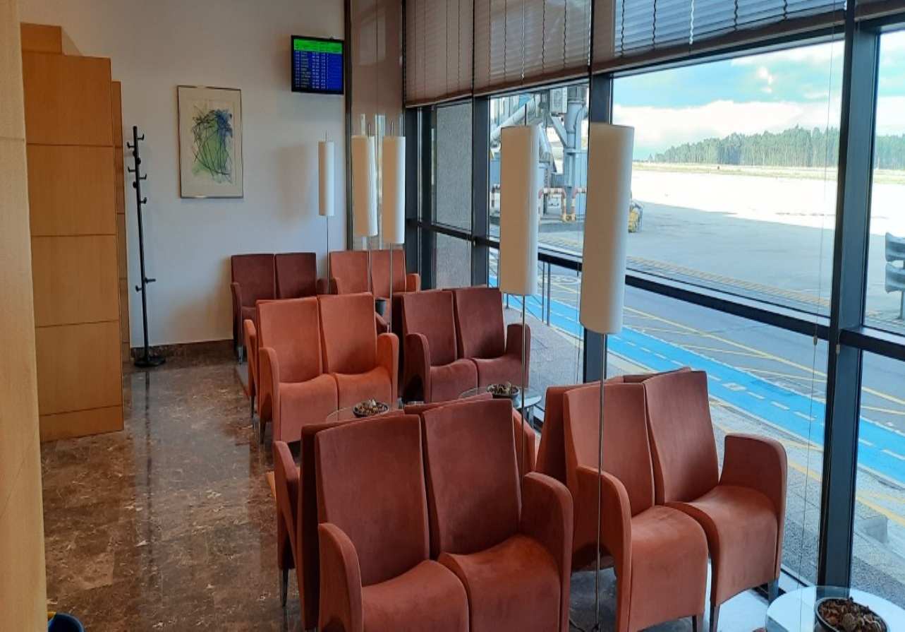 Picos de Europa VIP Lounge atmosphere, image 2
