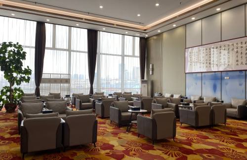 63059龙腾商务座候车区