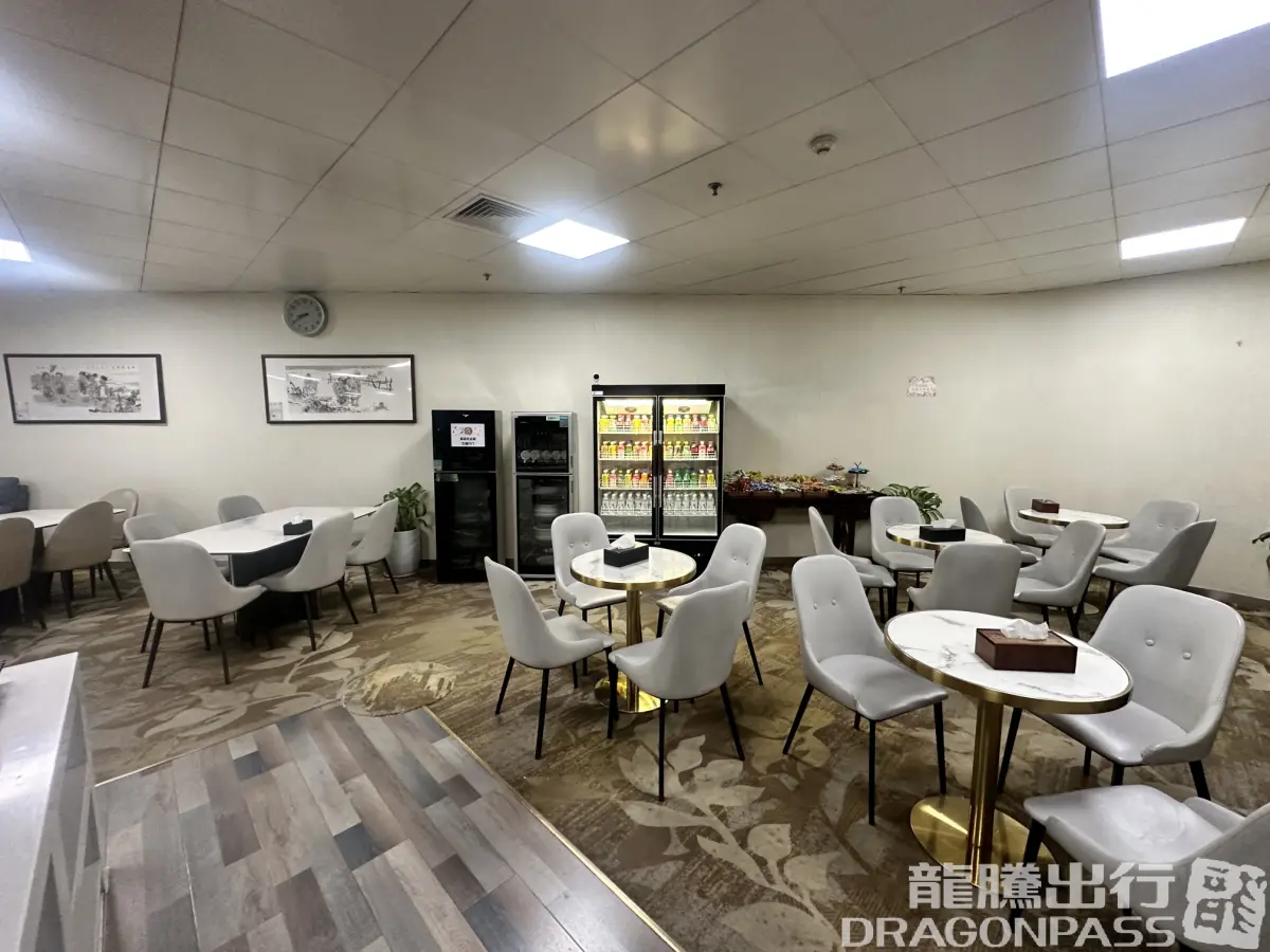 First Class Lounge – photos 7