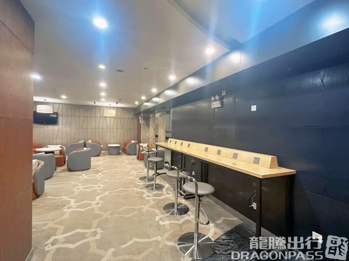 First Class Lounge – photos 8