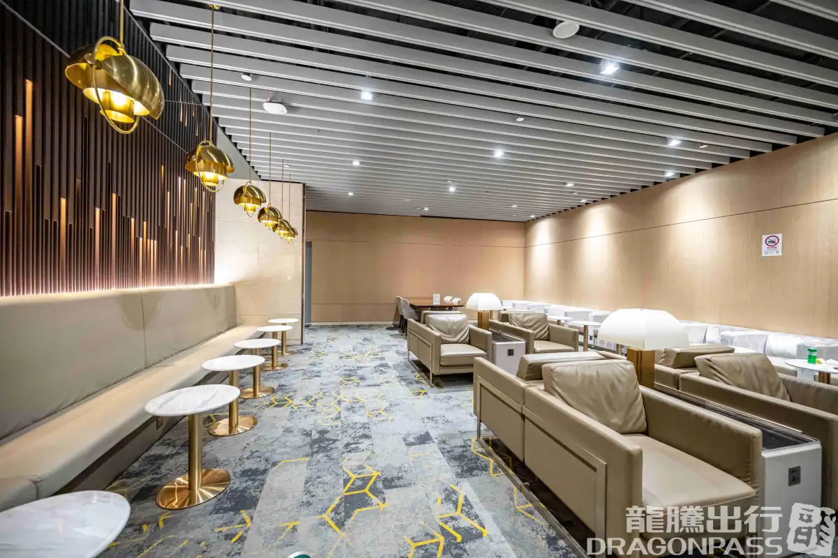 VIP Lounge No.135 (S1 Intl) – photos 8