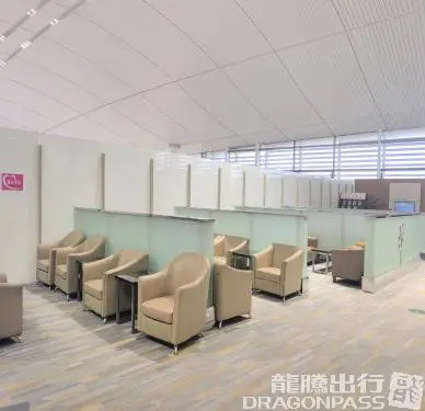 V7 International First Class Lounge – photos 12