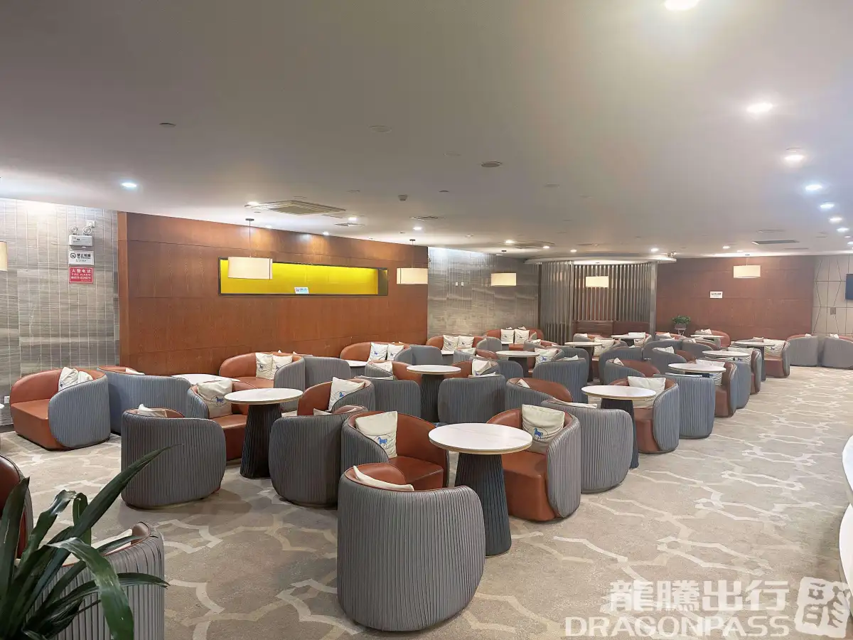First Class Lounge – photos 15