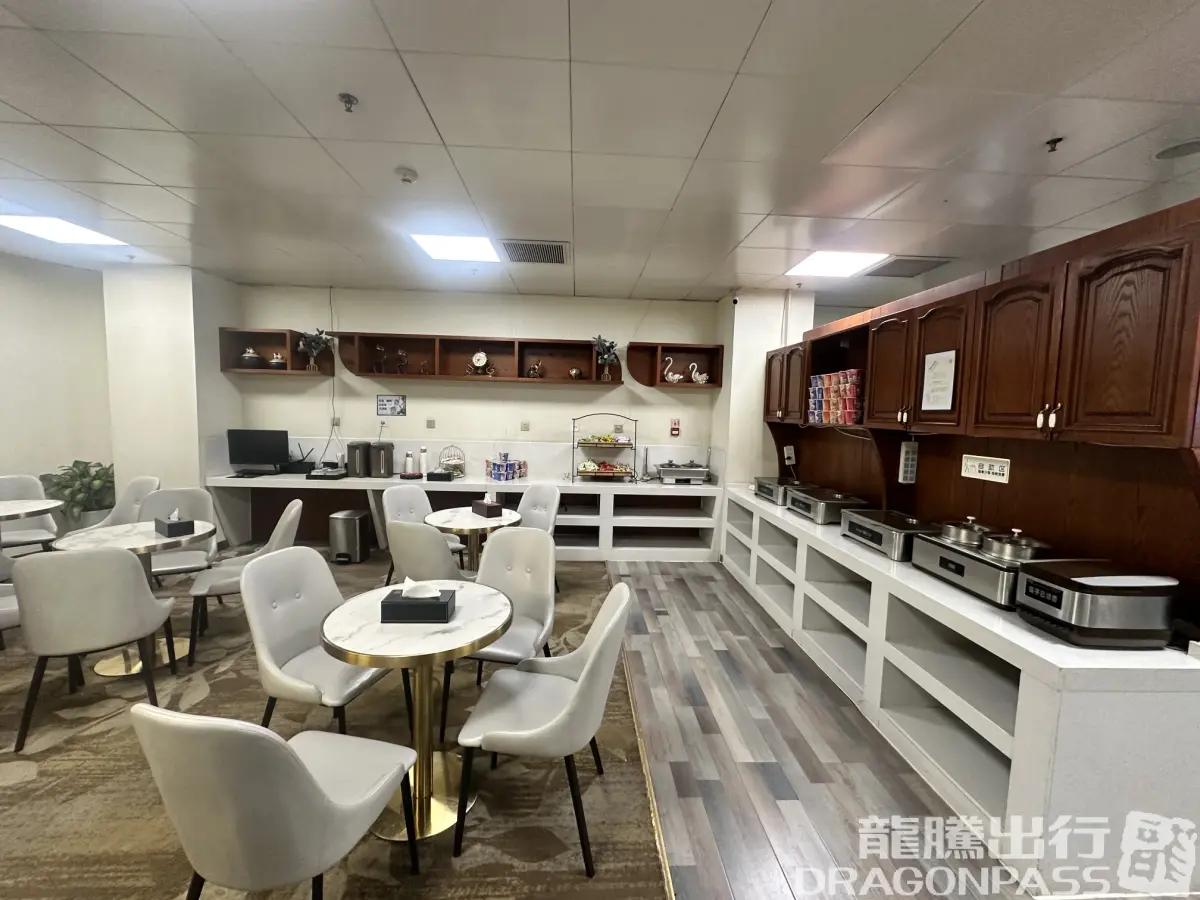 First Class Lounge – photos 10