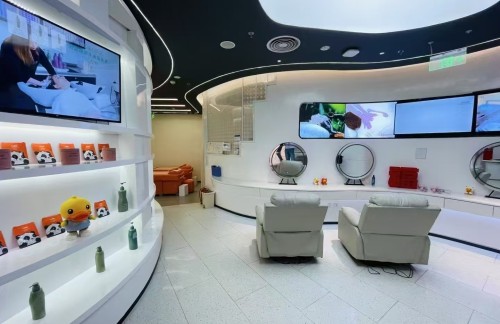 北京大兴国际机场洗脸熊