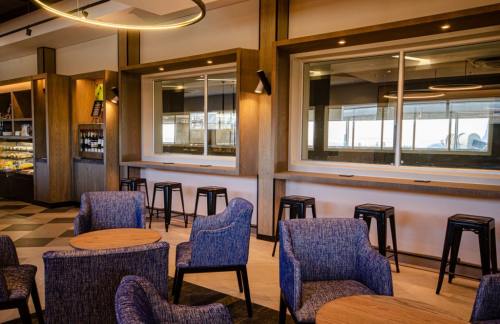 HLABidvest Premier Lounge Lanseria