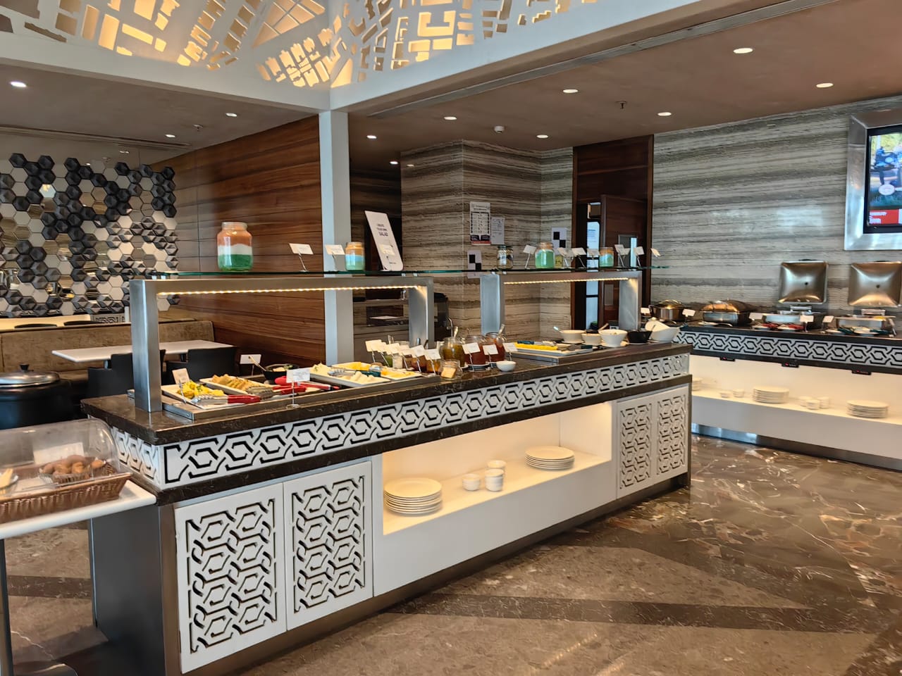 Adani Lounge (International East Wing) atmosphere, image 2