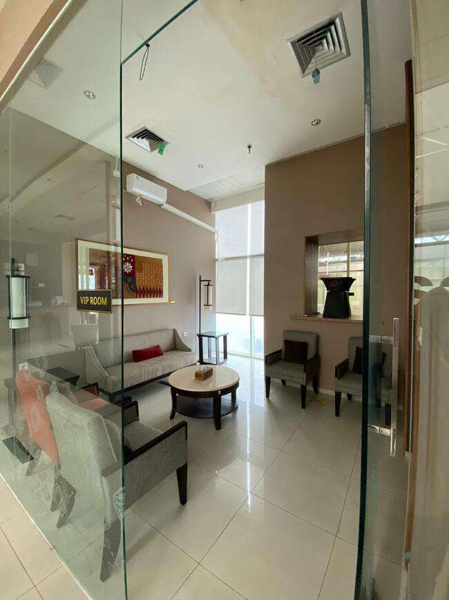 Saphire Lounge(Domestic)
