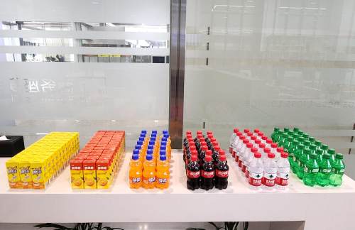 air-830460商务座候车区2