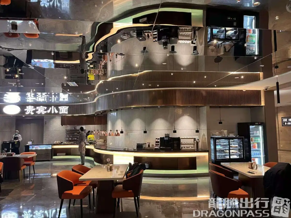 First & Business Class Lounge – photos 5