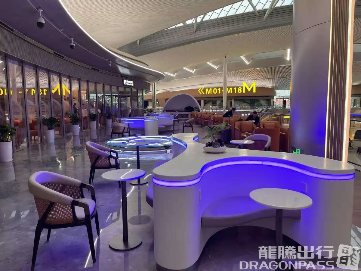 First & Business Class Lounge – photos 6