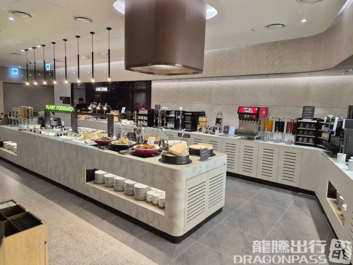 Sky Hub Lounge West – photos 2