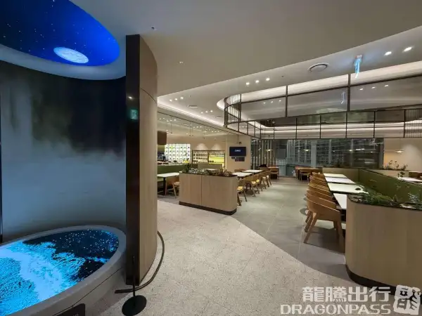 Sky Hub Lounge West – photos 3