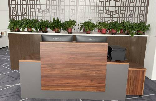 air-6895360商务座候车区