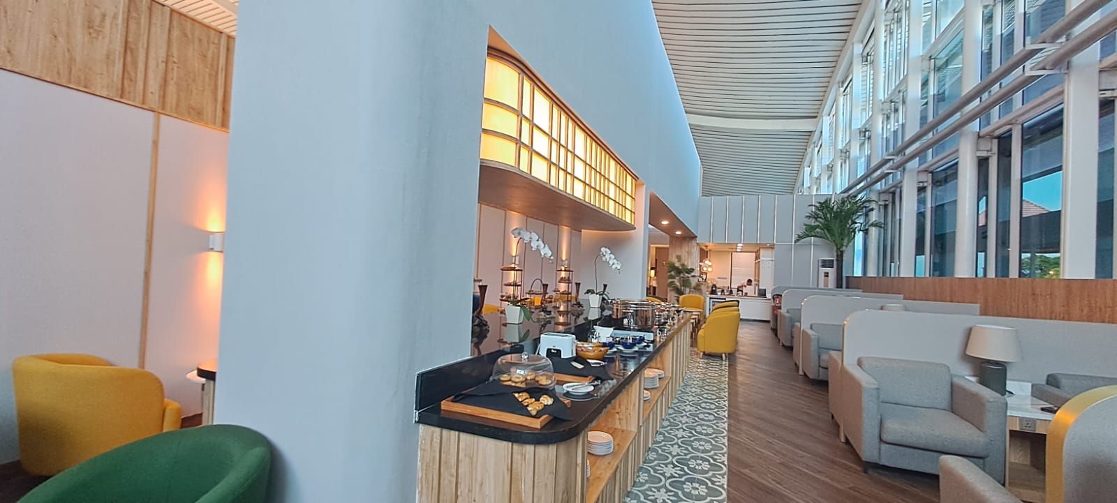 Concordia Lounge atmosphere, image 2