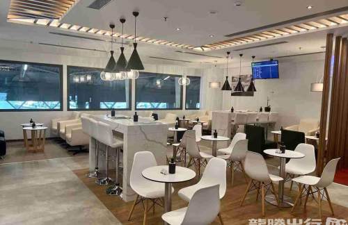 SKGThe Lounge