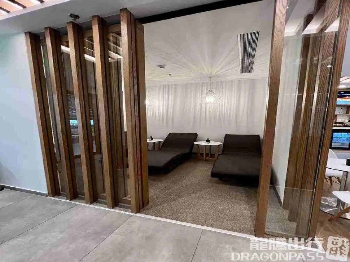 The Lounge – photos 9