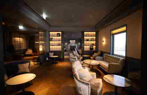 LHRClubrooms (需额外收费）