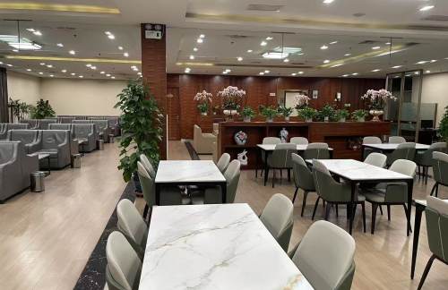 SHE机场易登机休息区 (T3国内)