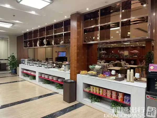 First Class Lounge – photos 3