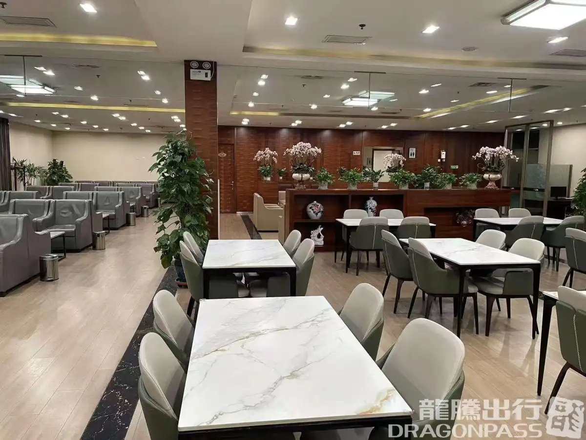 First Class Lounge – photos 6