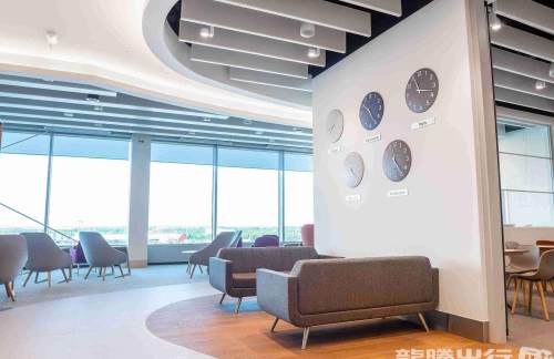 MANThe Escape Lounge (T2)