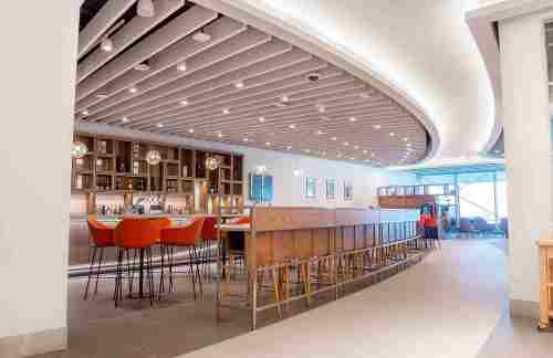 MANThe Escape Lounge (T2)