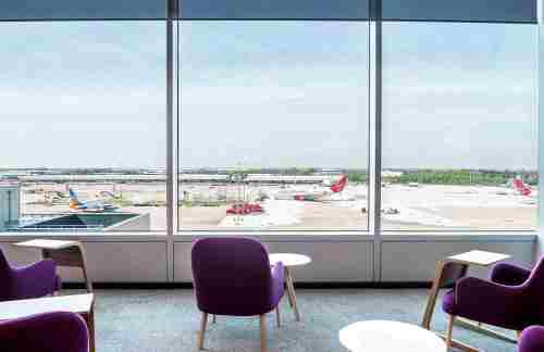 MANThe Escape Lounge (T2)