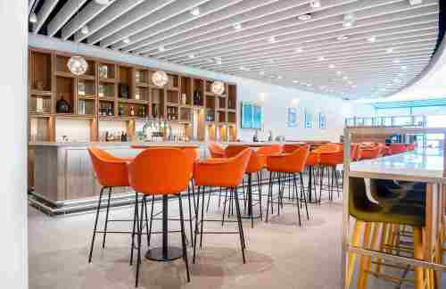 MANThe Escape Lounge (T2)