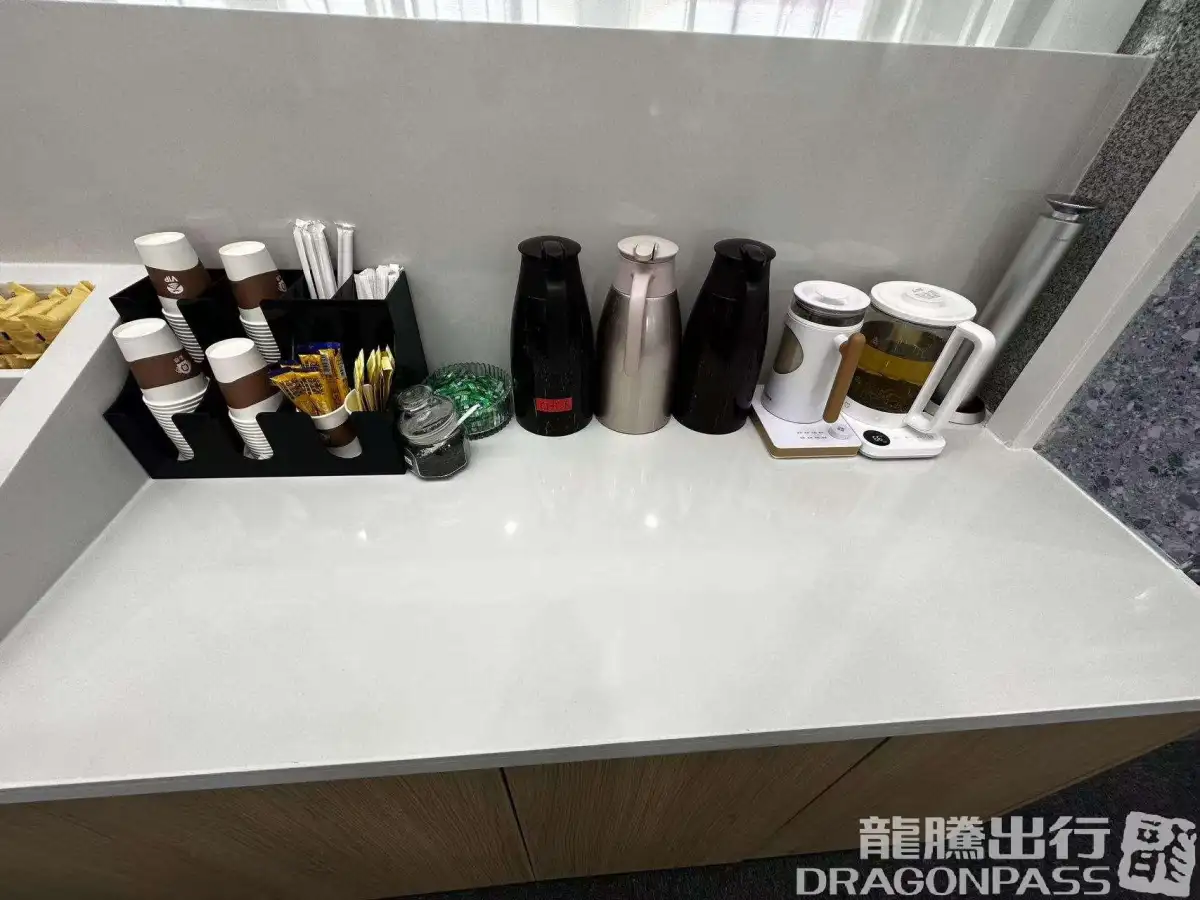 First Class Lounge – photos 4
