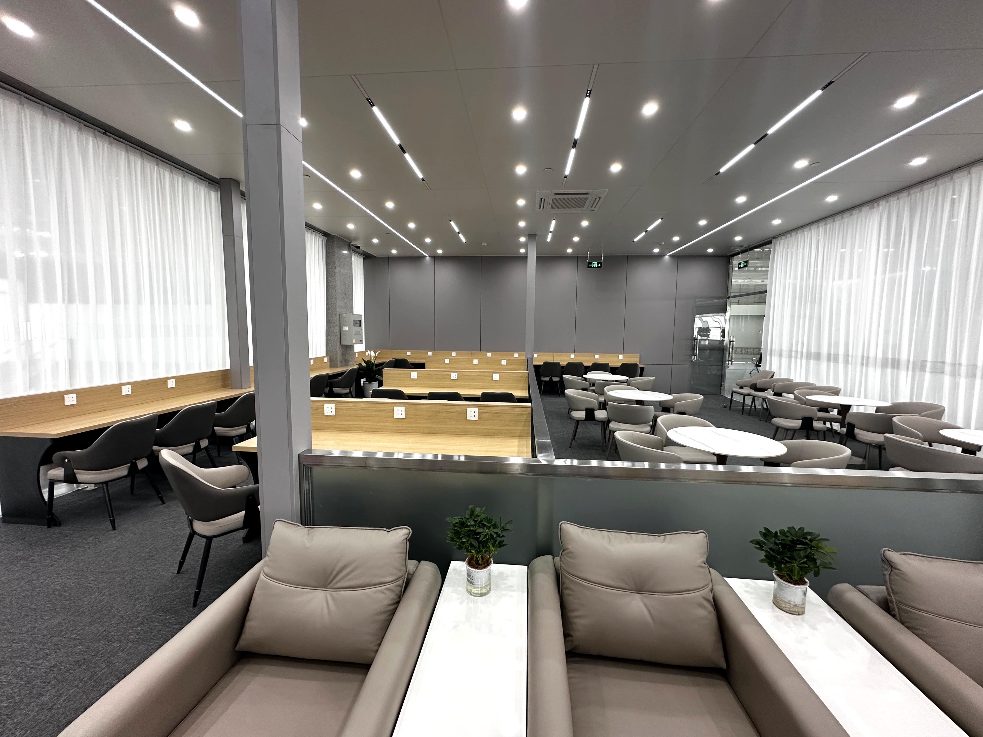 First Class Lounge atmosphere, image 2