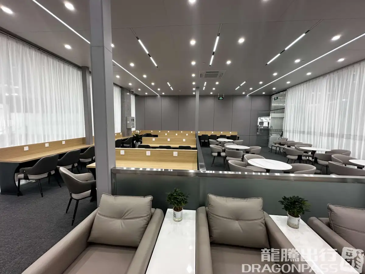First Class Lounge – photos 9