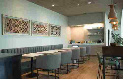 JUJJUJUY By AMAE Lounge