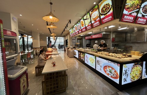 贵阳龙洞堡国际机场树厨