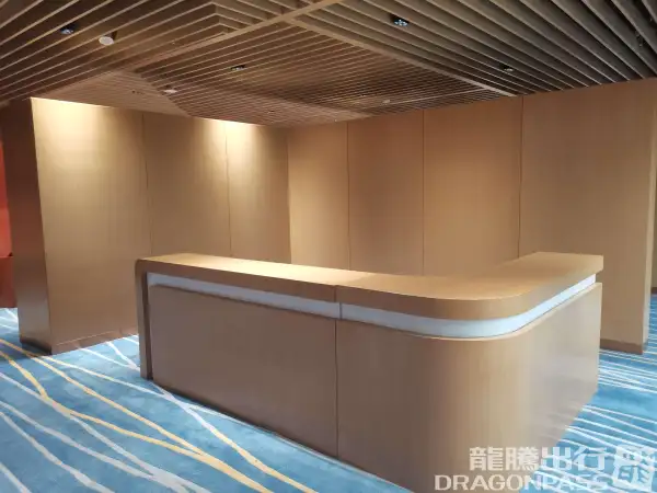 First Class Lounge – photos 3
