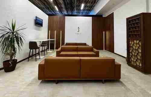 air-6918622The Lounge