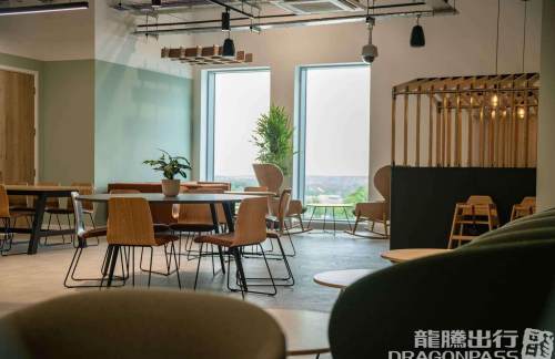 LBAThe Avro Lounge
