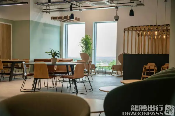 The Avro Lounge – photos 4