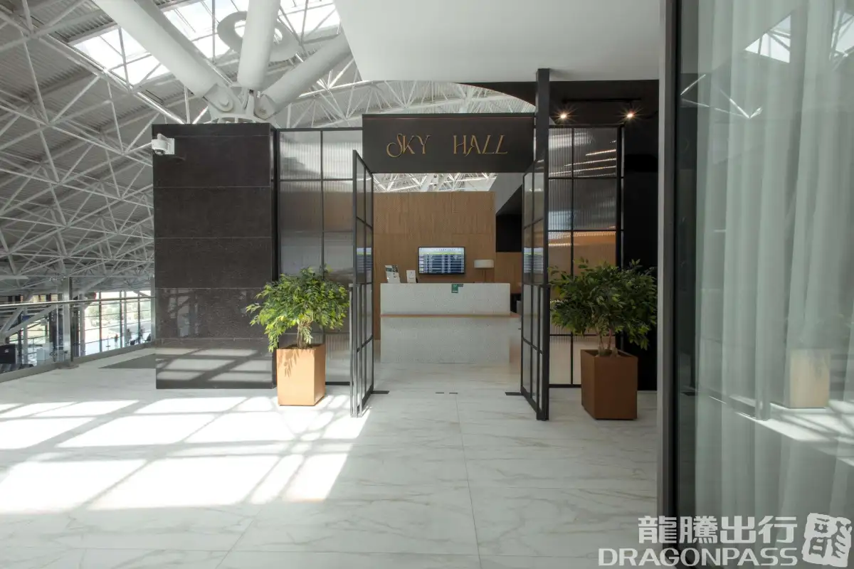 Sky Hall Lounge – photos 7